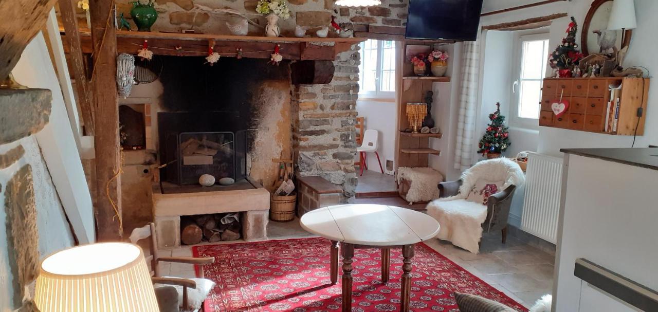 Gite Les Petits Chemins Ledeuix Exterior foto