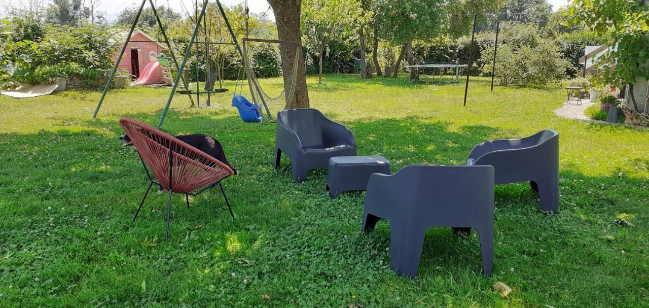 Gite Les Petits Chemins Ledeuix Exterior foto