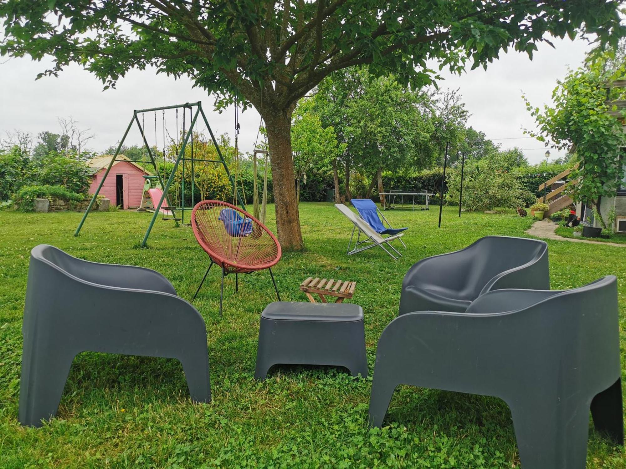 Gite Les Petits Chemins Ledeuix Exterior foto